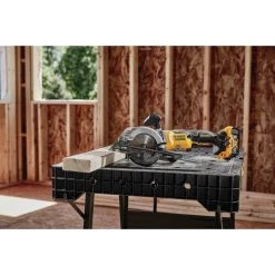 POWER TOOLS Dewalt DCS571B ATOMIC 20V MAX* BRUSHLESS 4-1/2 IN. CORDLESS CIRCULAR SAW (TOOL ONLY)